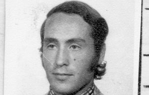 Foto de José Alberto García, estudiante desaparecidx durante la Dictadura Civico Militar Eclesial en la ECI – UNC.