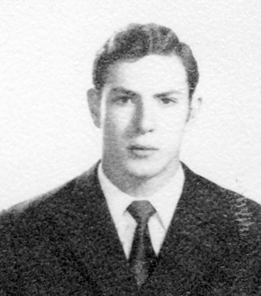 Luis Bernardo Gattavara, foto byn de estudiante desaparecido durante la dictadura